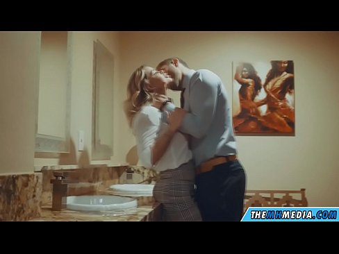 ❤️ Ketika seorang pirang berdada menggoda Anda di toilet umum ❤❌ Video sialan pada kami id.full-porner.ru